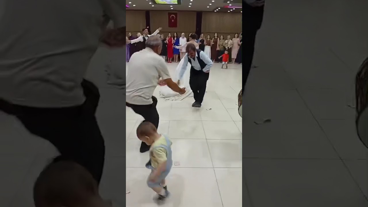 Bu &Ccedil;irkin Kemal &Ouml;ner &ouml;renek oynuyor billa&hellip;