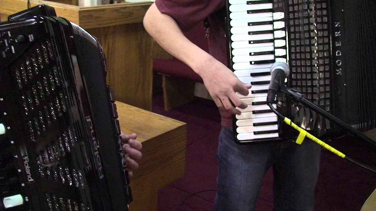 James Batu si Iosif Bonas la acordeon