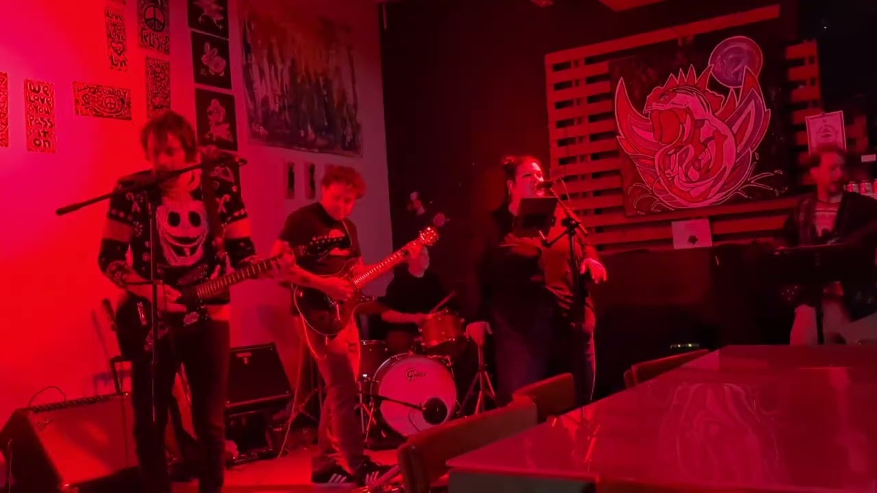 The Untrustables at Pux Taphouse - Barracuda