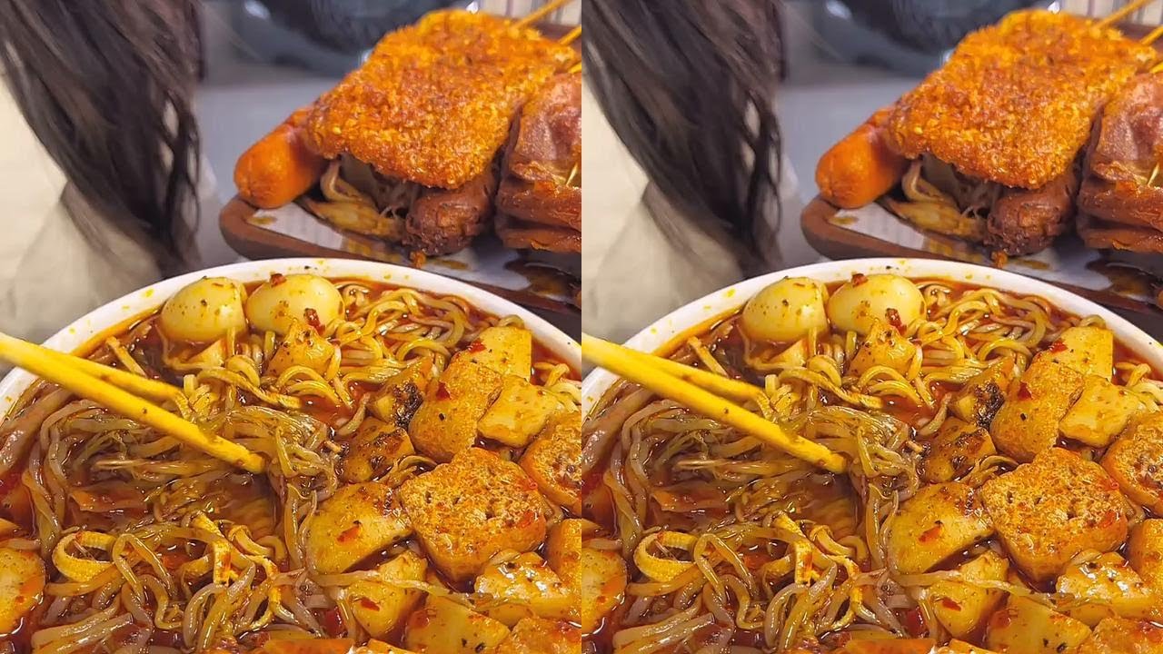 Spicy and sour noodles with extra veggies, deep fried skewers #Midnight Snacks #Super Delicious