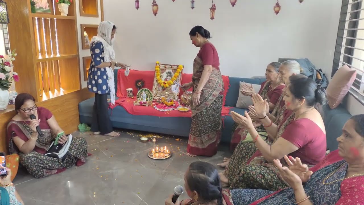અમદાવાદ સ્વાગત સોસાયટી ગોપી મહિલા ભજન મંડળ ગ્રુપ દ્વારા બાલવા નવા ઘર ના શિવરાત્રિના ભજન  15/02/2026🙏