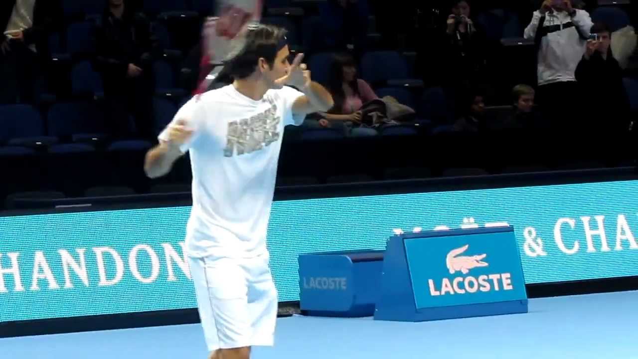Roger Federer Practice at ATP Finals 2011 (22.11.11)