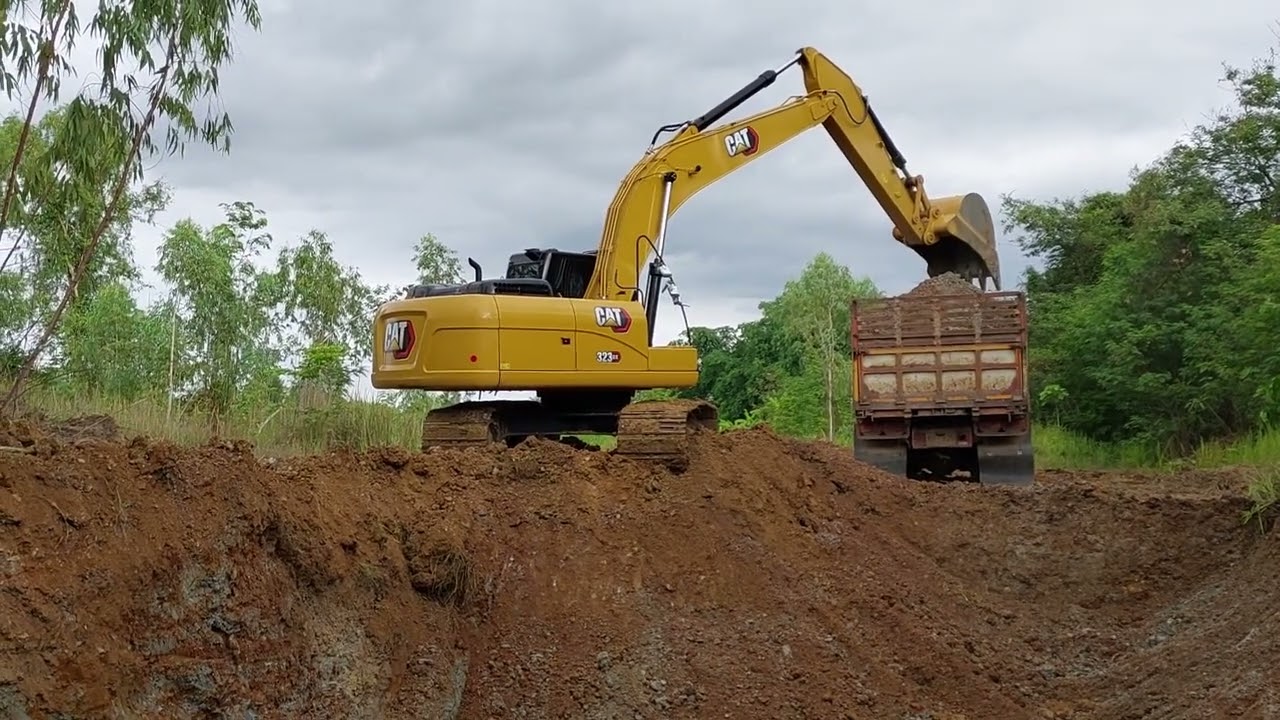 CAT323GX  174HPเทอร์โบคู่