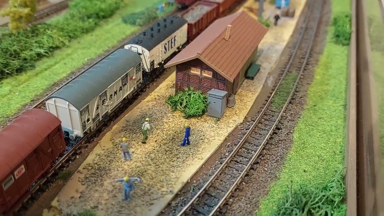 reseaux train aux 1/160 ème  les trains des année 1980