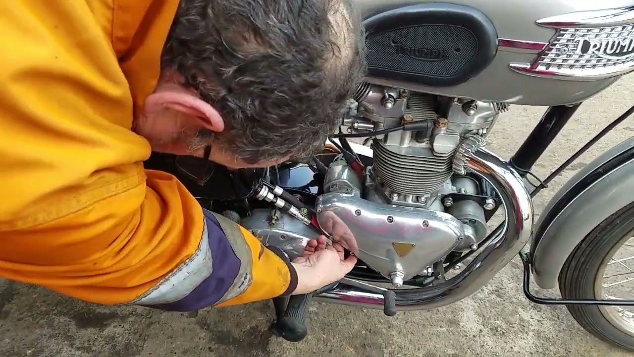 Triumph T100 500cc 1957 года у Энди Тирнанса #09079TRI