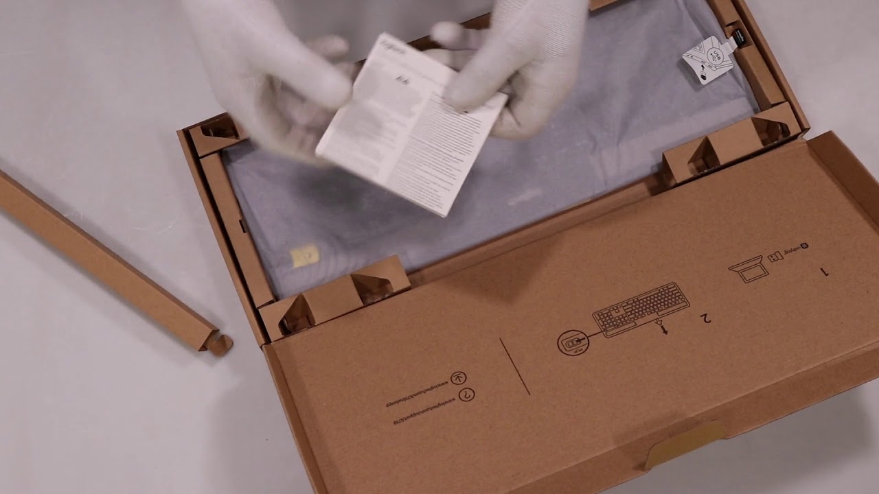 Unboxing Logitech Keyboard K750 Solar hands on