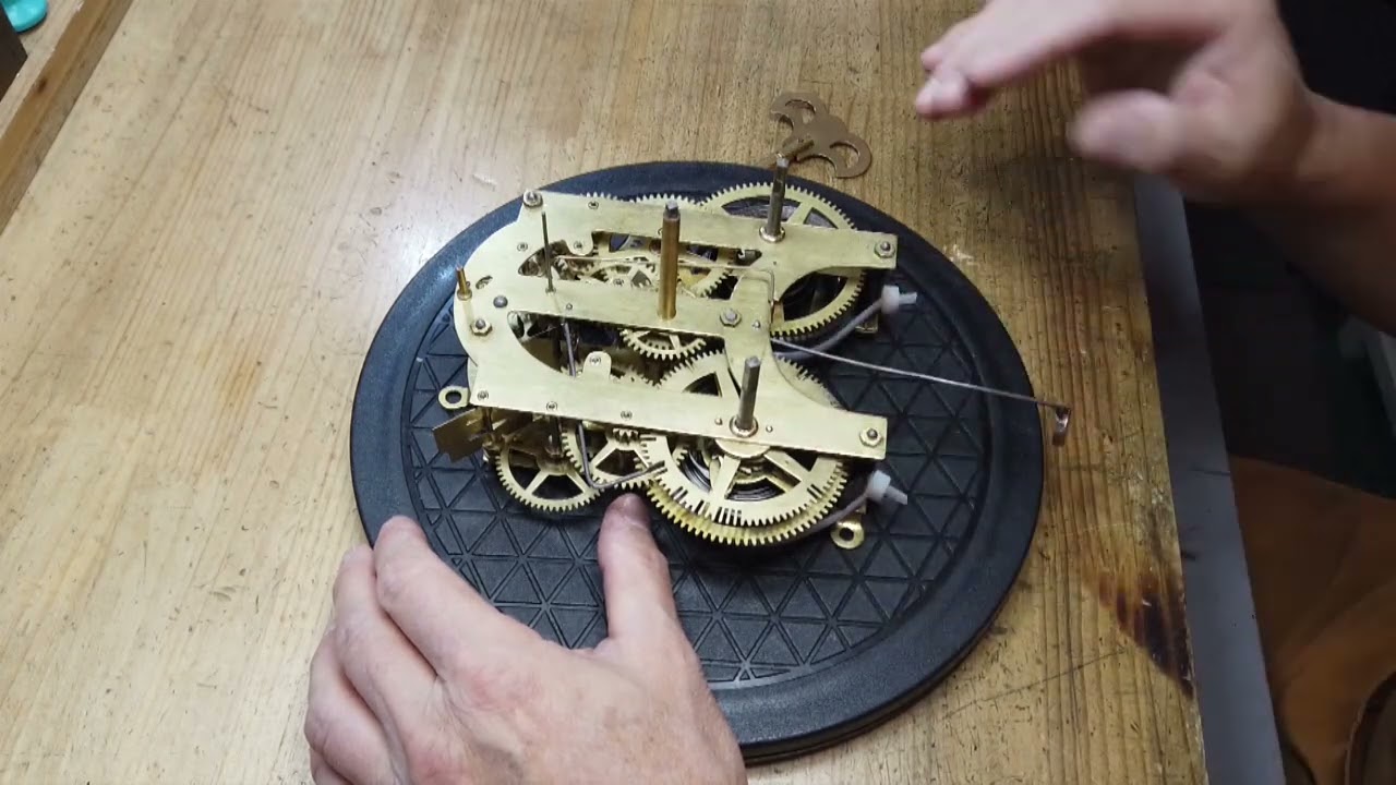 【時計修理・販売】八ヶ岳ゼンマイ屋　その２２「各部注油作業」　丸型時計の解体・クリーニング・メンテナンス・組み上げノンストップチャレンジ