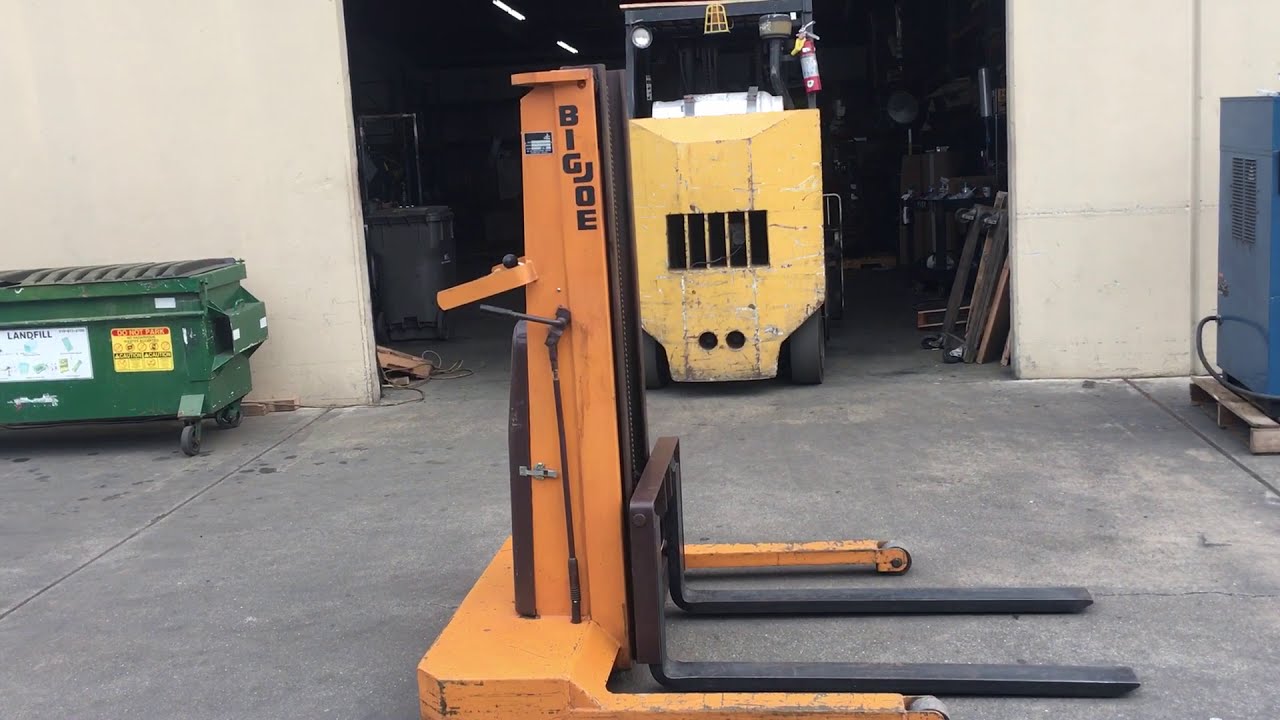 Big Joe Walkie Stacker 2500 lbs Walk Behind Forklift Fork Lift Truck 2524-T8