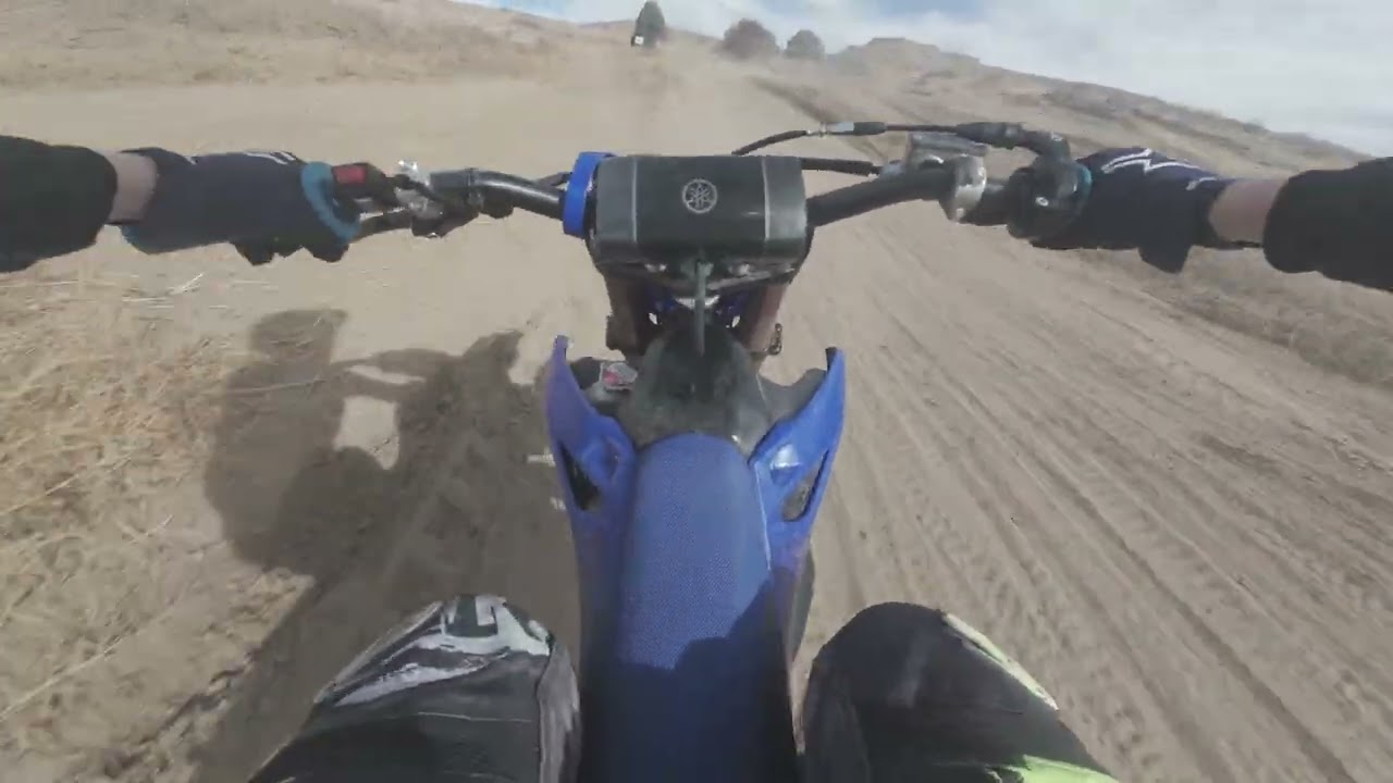 '23 YZ85 ripping up RAM back track on a warm February day. 