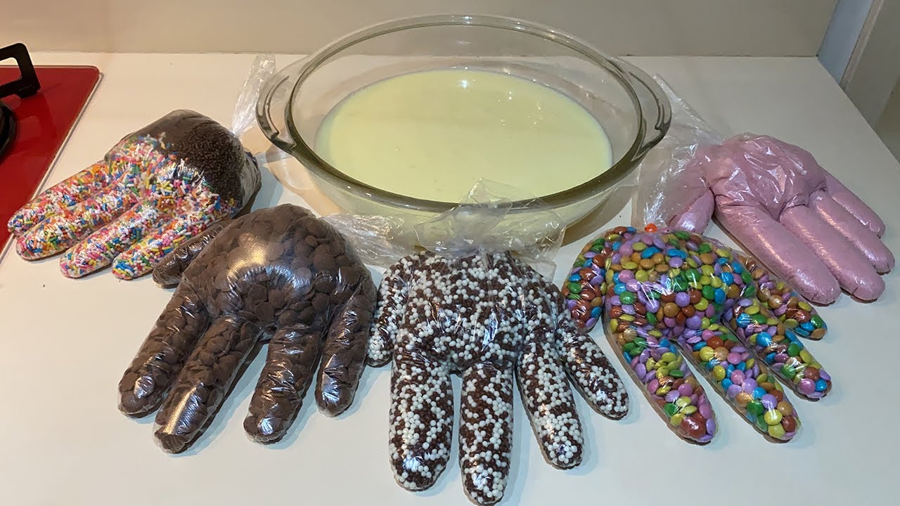 CORTANDO LUVAS SATISFATÓRIAS E TRANSFORMANDO EM BRIGADEIRO!! (muito legal)