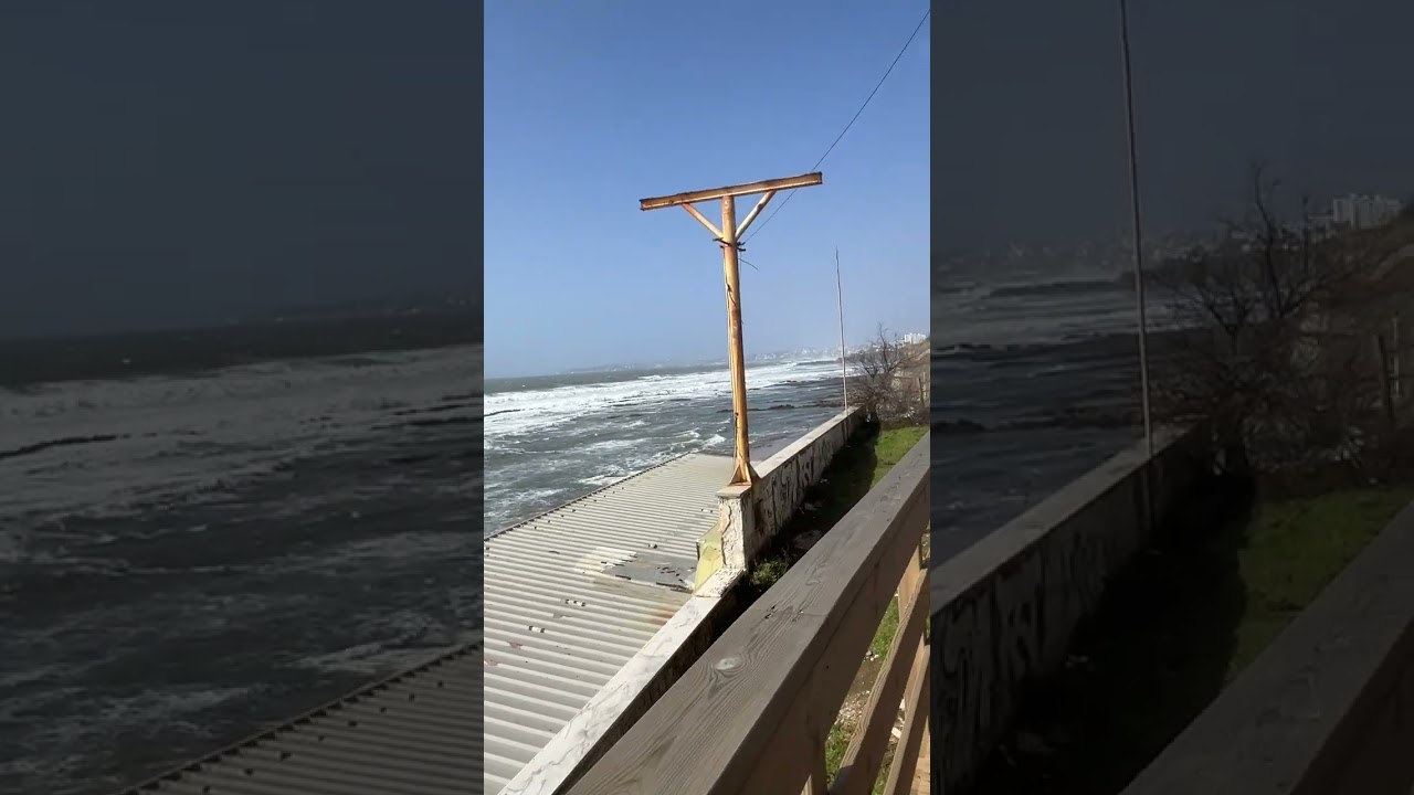 Stormy seas in 🇵🇹 Portugal near Cascais. / Mares tempestuosos em Portugal 🇵🇹, perto de Cascais.