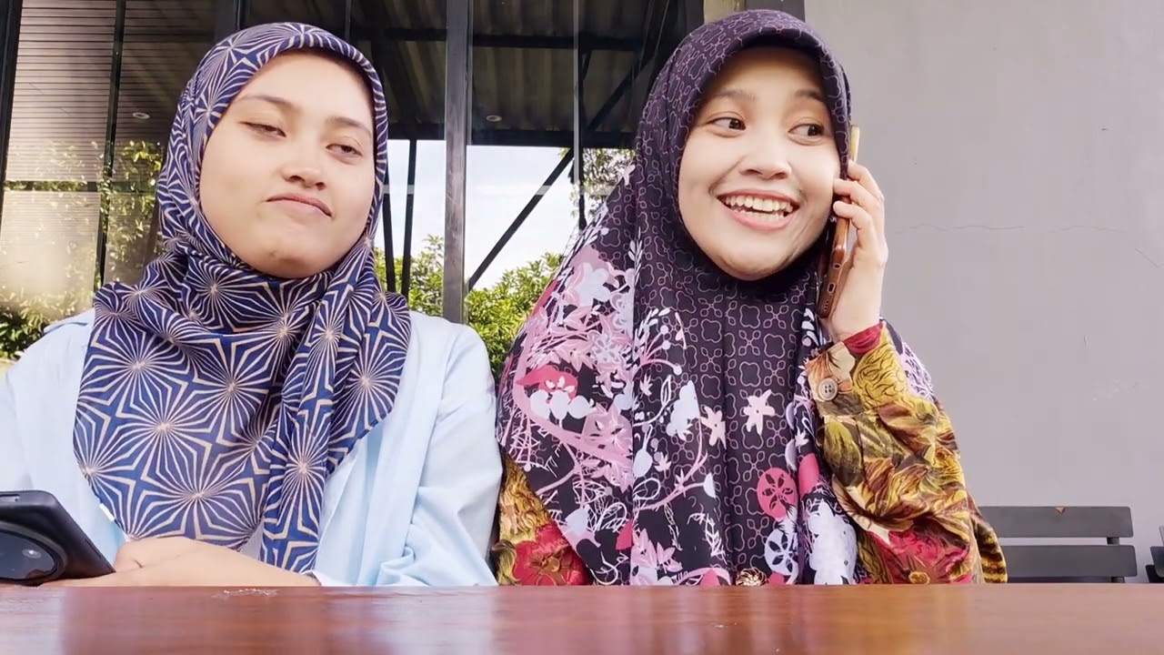 LEARN INDONESIAN: HOW INDONESIAN SAY PLEASE| TOLONG OR SILAHKAN?