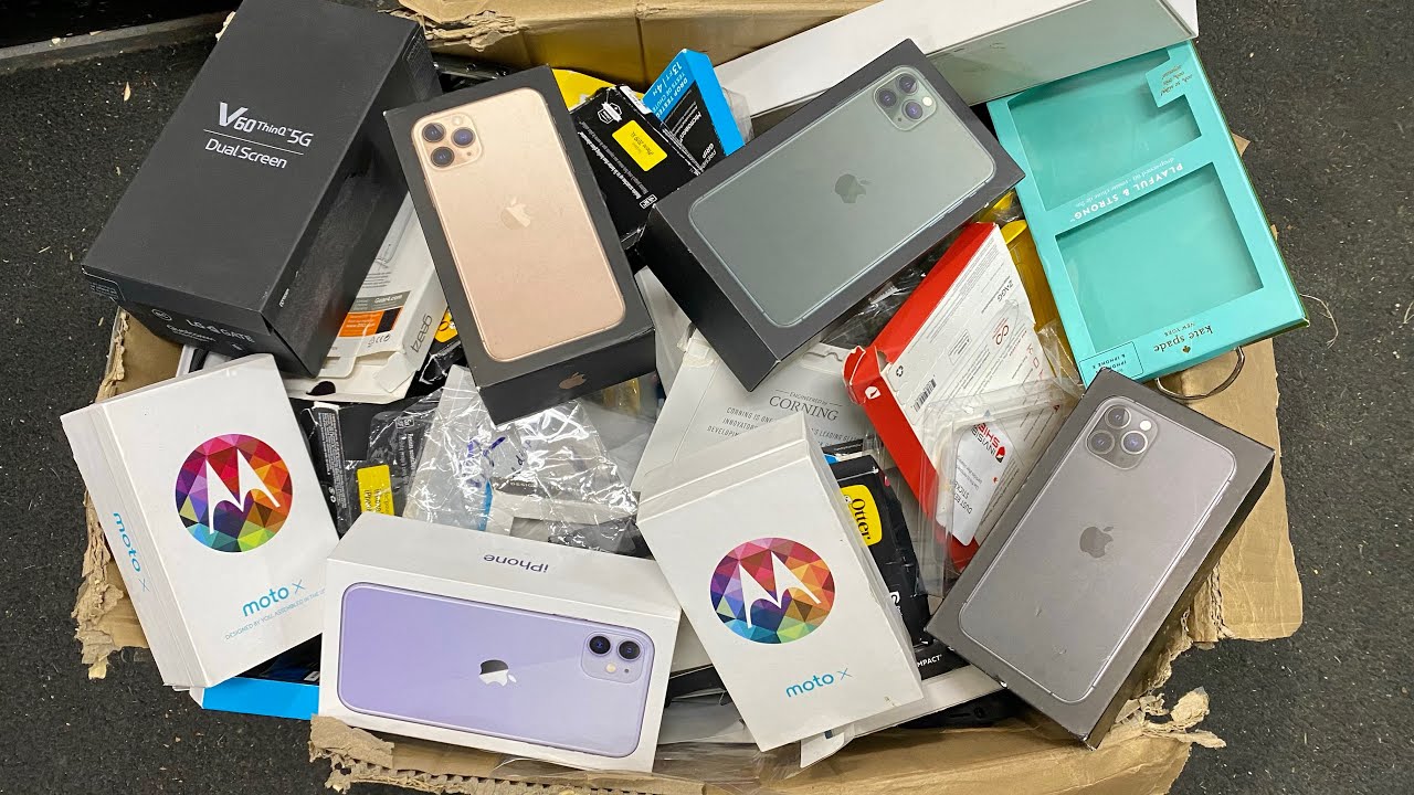 Cellphone Repair Shop DUMPED Customers Unfixable Cellphones In The DUMPSTER!!