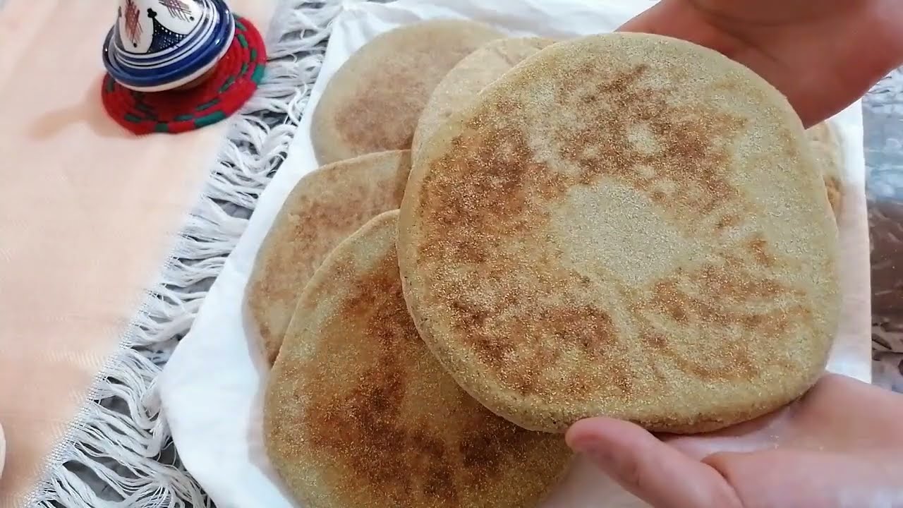 خبز الشعير مخمر بدون فرن غير في المقلاة سهل وصحي