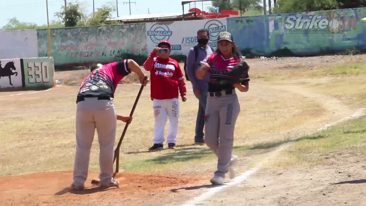 Primera mujer en lanzar en la liga Clemente Grijalva, Rosy Del Castillo