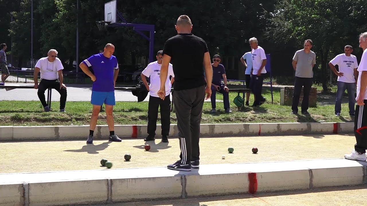 Teren za balote u naselju Banovci Dunav