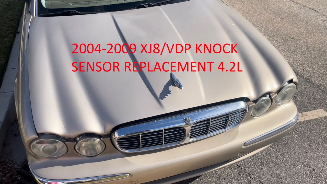 Замена датчика детонации на Jaguar XJ8 Vanden Plas X350 2004-2009 годов выпуска.