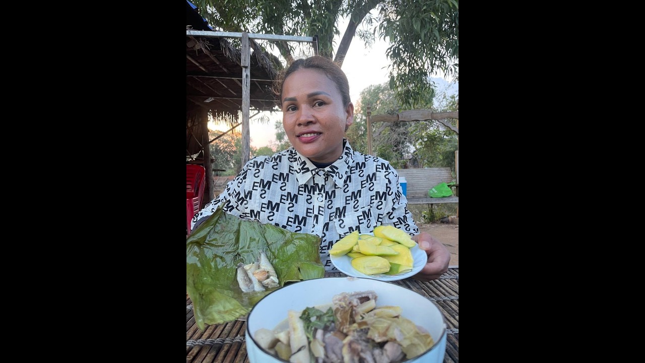 ម្ហូបចុះបាយប្រហុកដុតនិងម្ជូរផ្លែចេក
