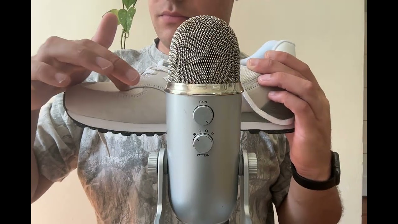 ASMR | Tapping, scratching, and rubbing my new shoes on the mic (1000% sensitivity)