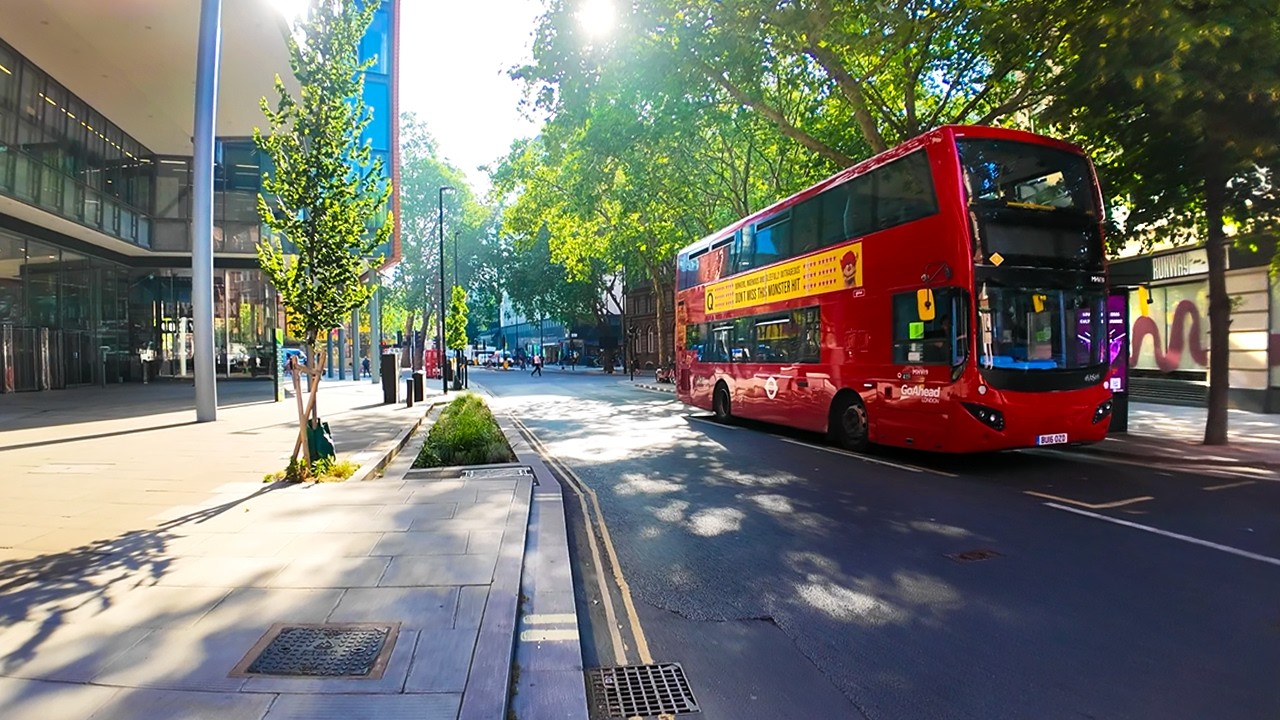 Early Morning HEATWAVE London Walk ☀️33&deg;C POV City Walking Tour 4K UHD 50fps