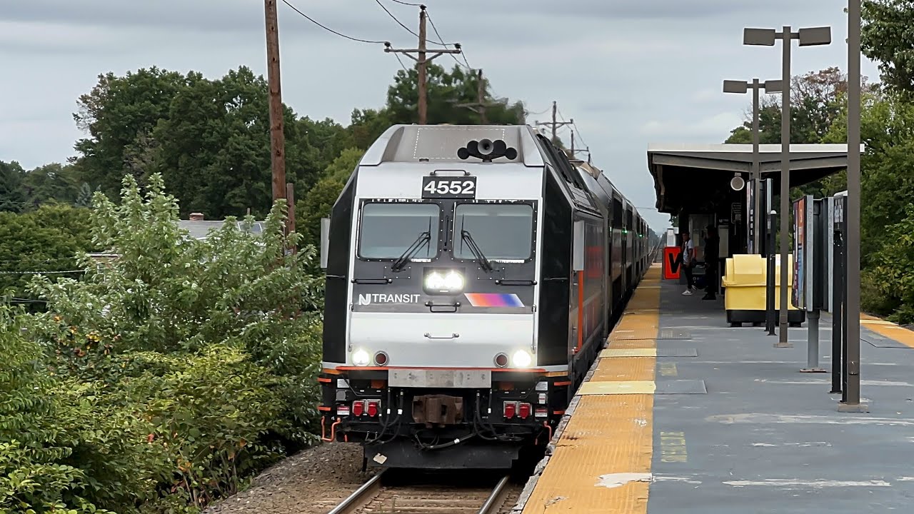 NJT Raritan Valley/CSAO Lehigh Lines: Weekend Diversity in Roselle Park, New Jersey