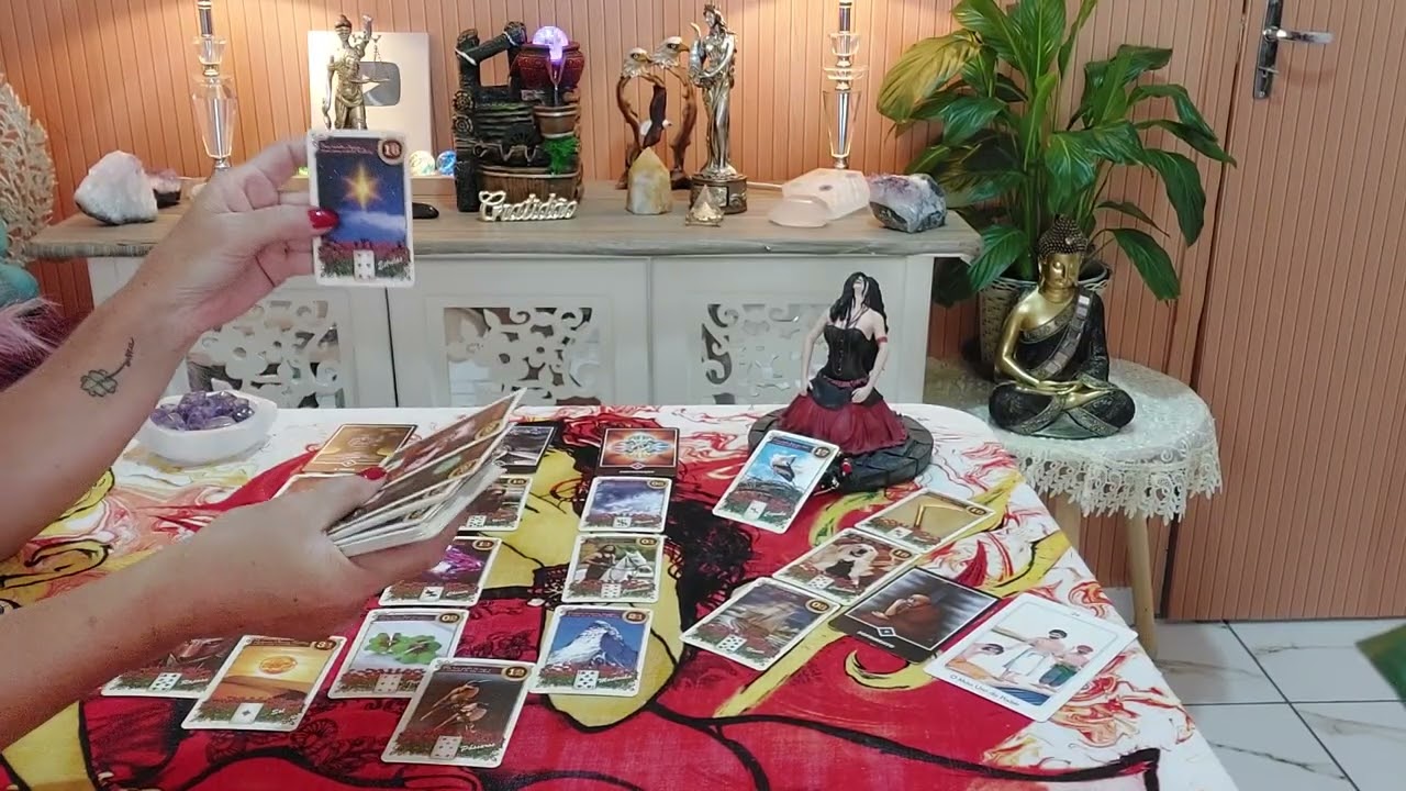 Tem alguém obcecado por você, 😱 pensa incansavelmente no que deseja? O que deseja é bom? Quem será?