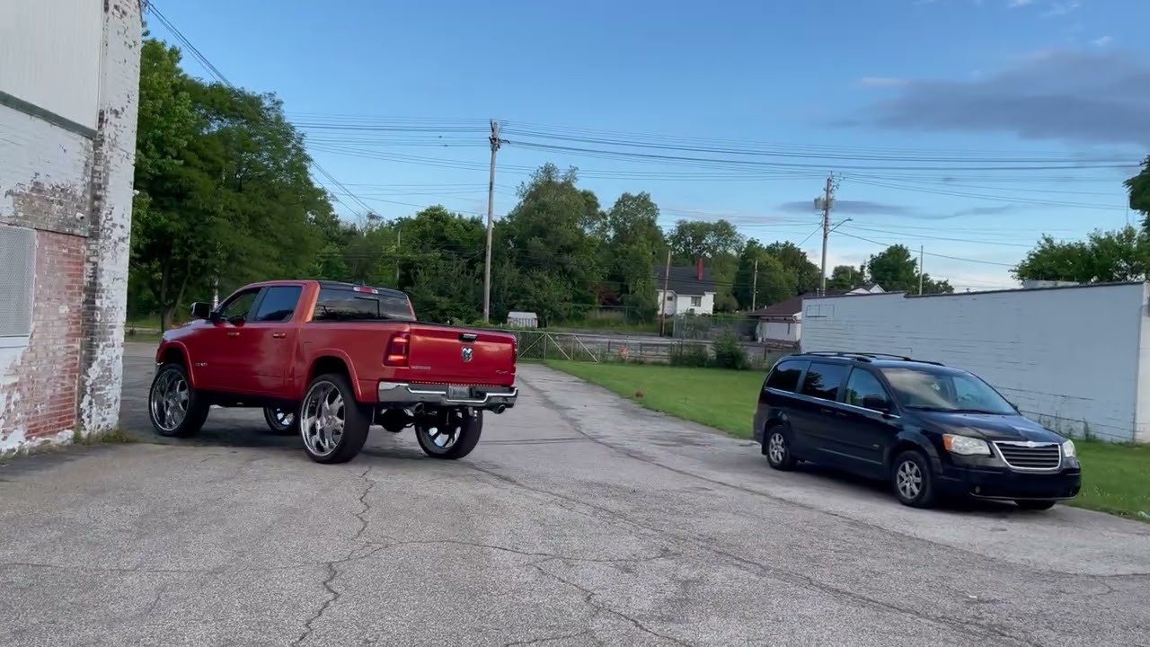 Невероятный Ram 1500 в первой партии из 32 автомобилей Asanti в Соединенных Штатах!