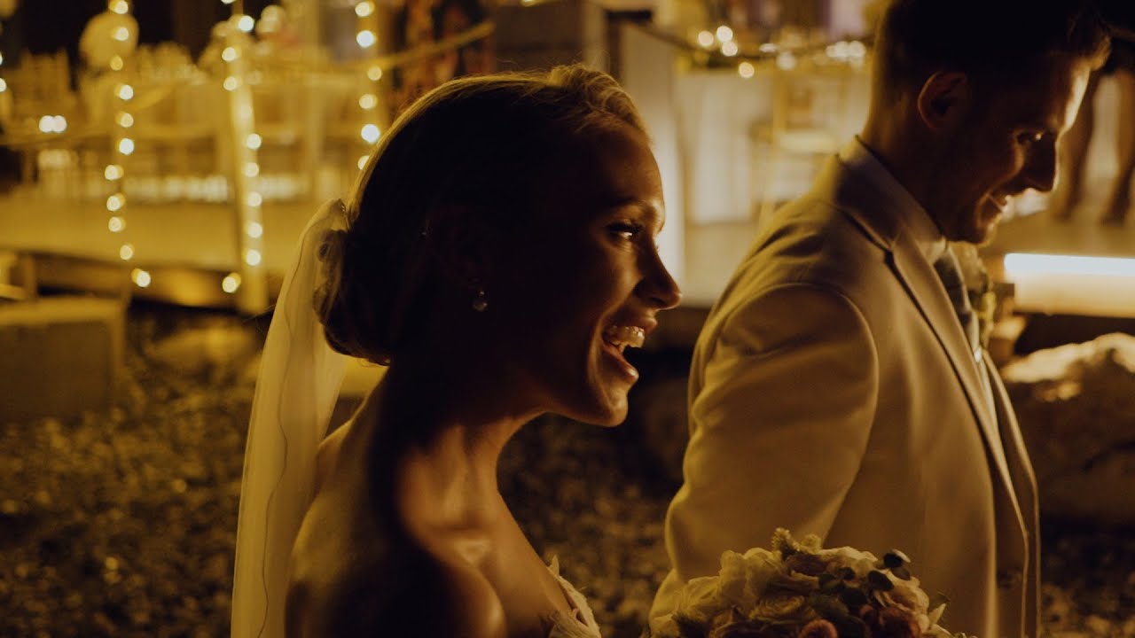A L E X I S     &     S H A U N  Galu Seaside Wedding Venue