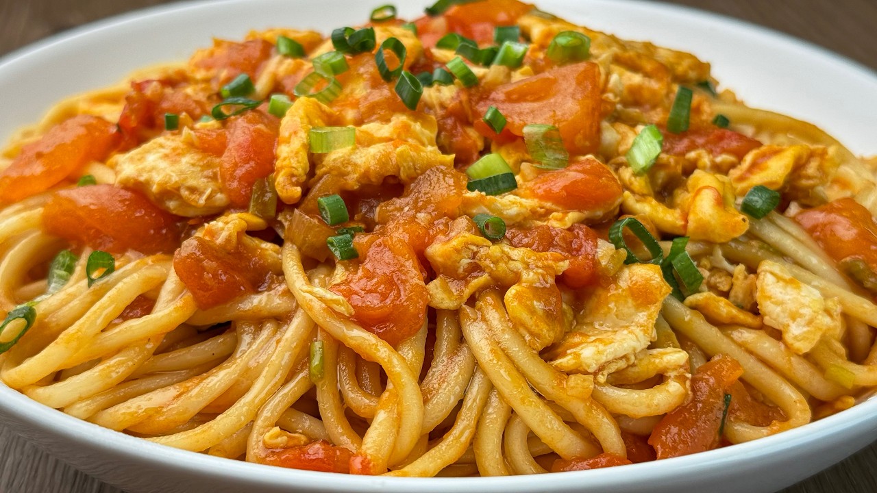 Лапша с помидорами и яйцом (очень просто!)
