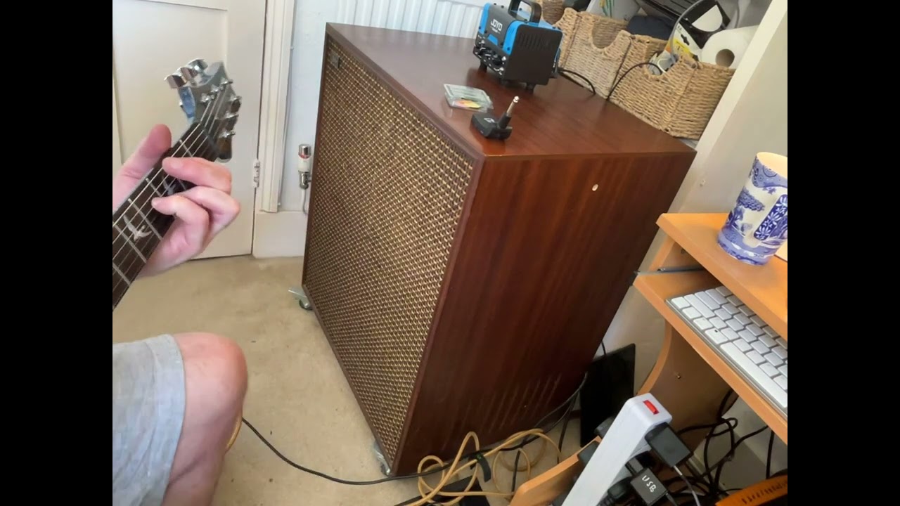 PRS wiring 4way + phase mods, Leslie 110 modified for guitar and Vox mini beetle head