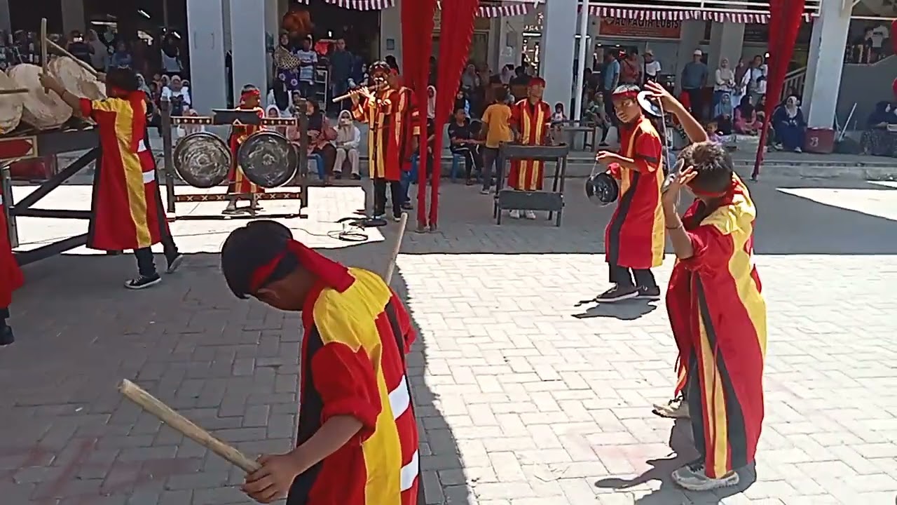 Pestival gordang sambilan hut ri ke 80 