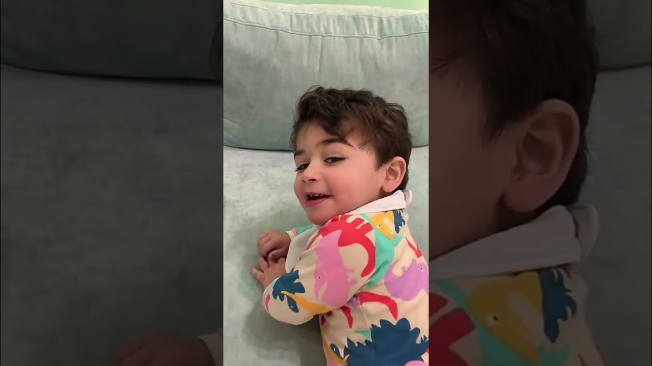 ادم يدرس ويتعلم 😍