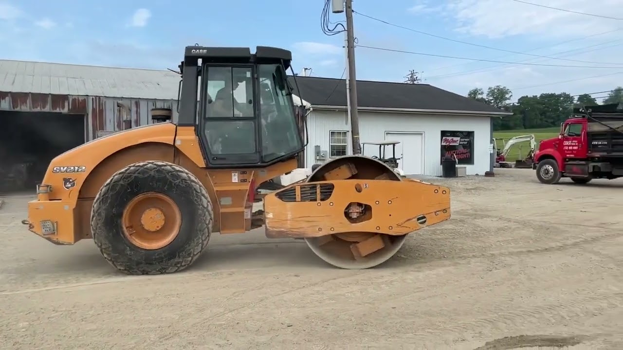 2013 CASE SV212 COMPACTOR 704033