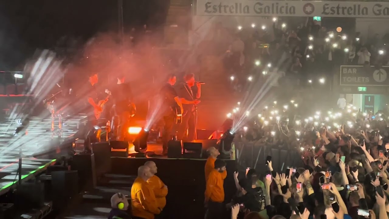 Papa Roach - Leave A Light On. Live, Nottingham uk, 2025