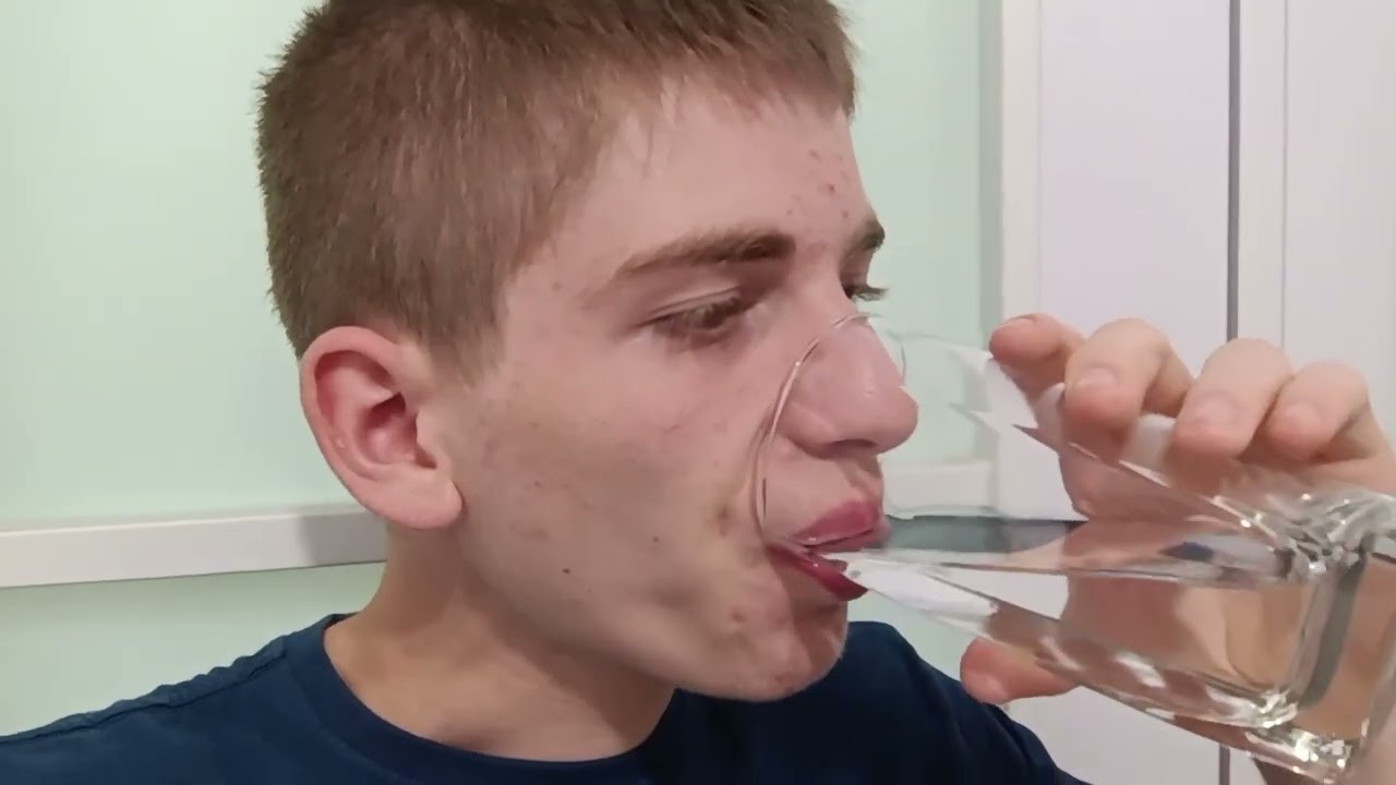 Drinking Water Every Day Until I Finish High School - Day 405