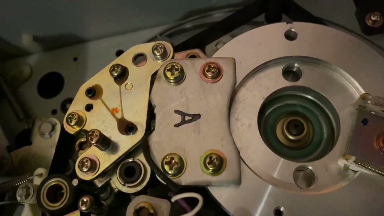 Sanyo 9100A Beta VCR motor bearing change.