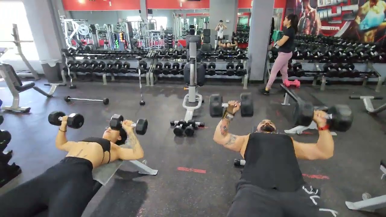 #couplesgoals #couples #gym #gains #goals #gymrat #cancun #mexico #memes #hashtag