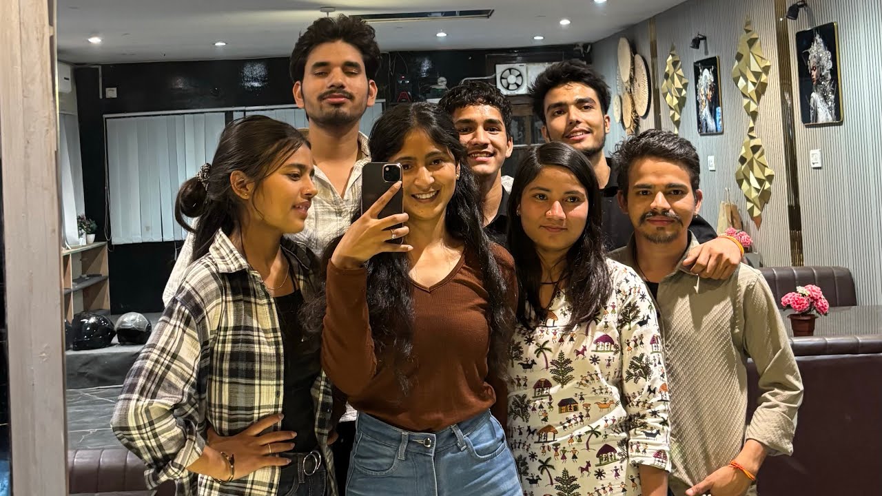 Dost ka Birthday = Free Food Day 🤣🎉”