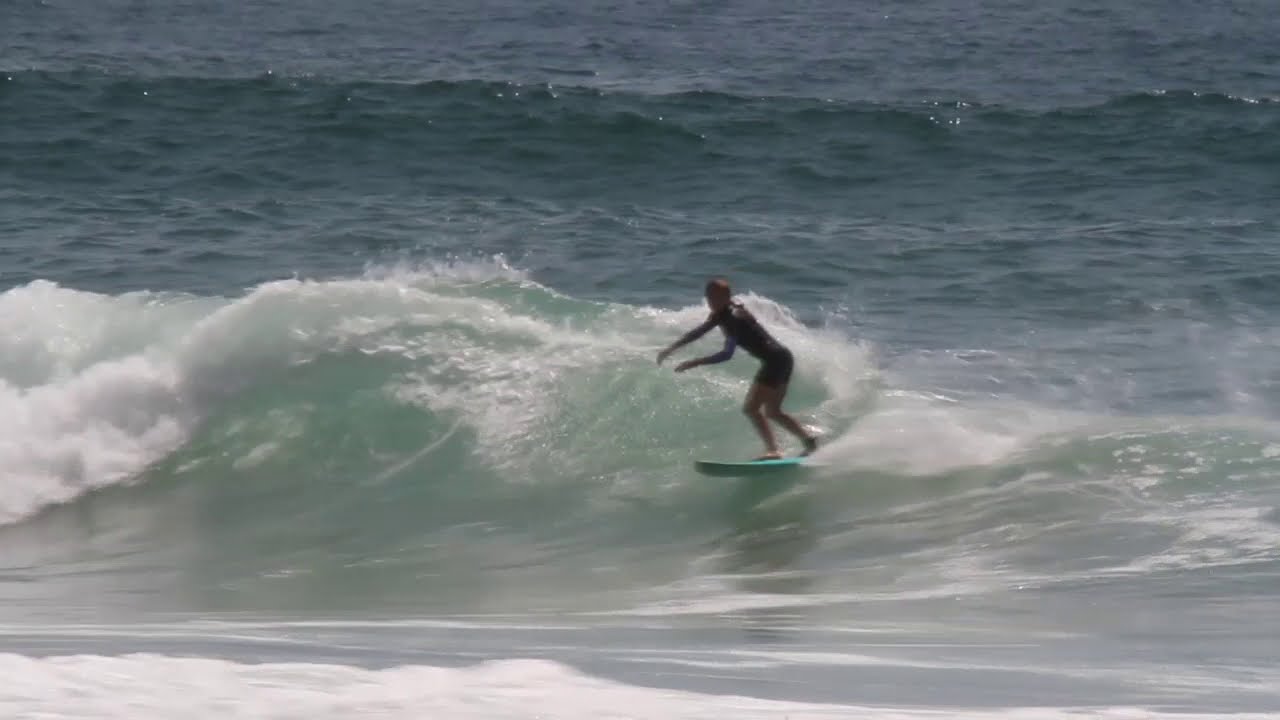 Byron Bay Surfing (Secret Spot) - Canon 70D Video HD