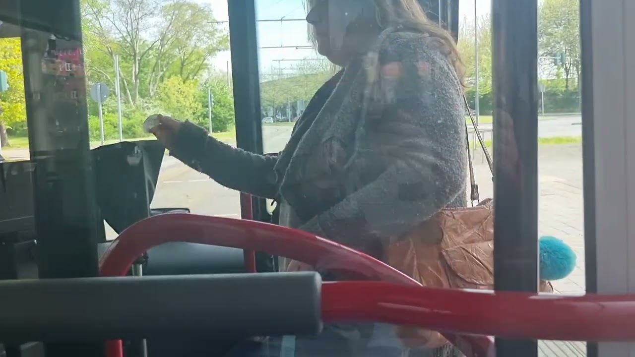 Mitfahrt im Wagen 104 Zeretzke  auf der Linie 323