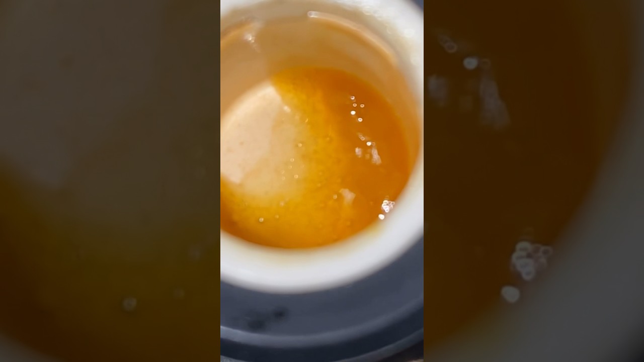That&rsquo;s a awful lot of dab 🍯😭 #blinker #dab #indica #zaza #puffco
