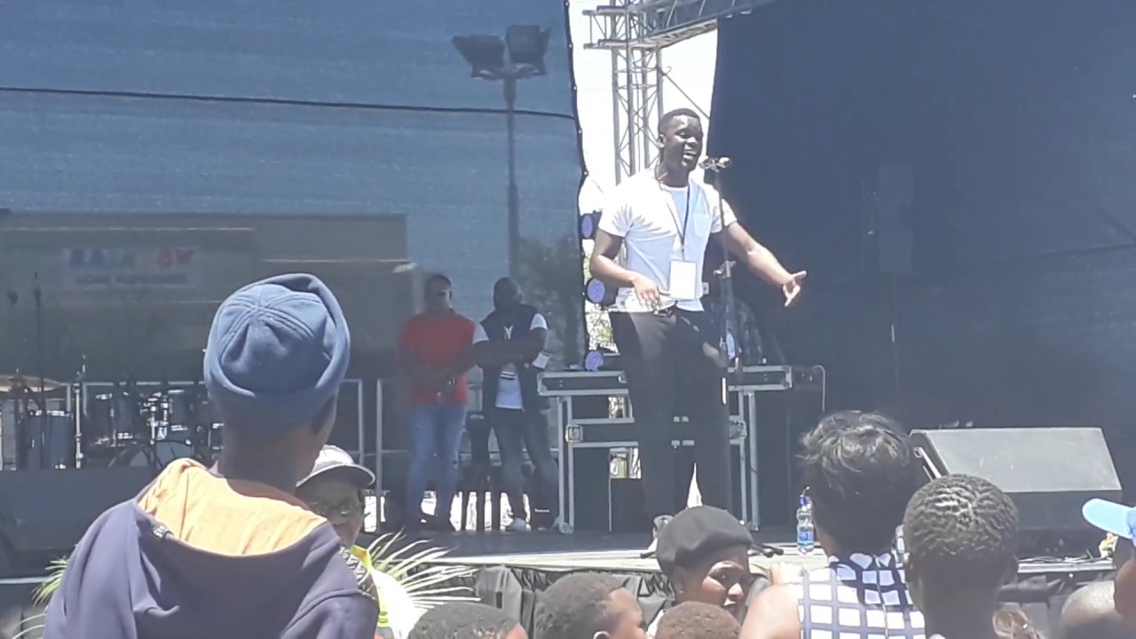 Nqontsonqa - Ndim Indoda live at the BCMM Summer Carnival in Mdantsane 2017