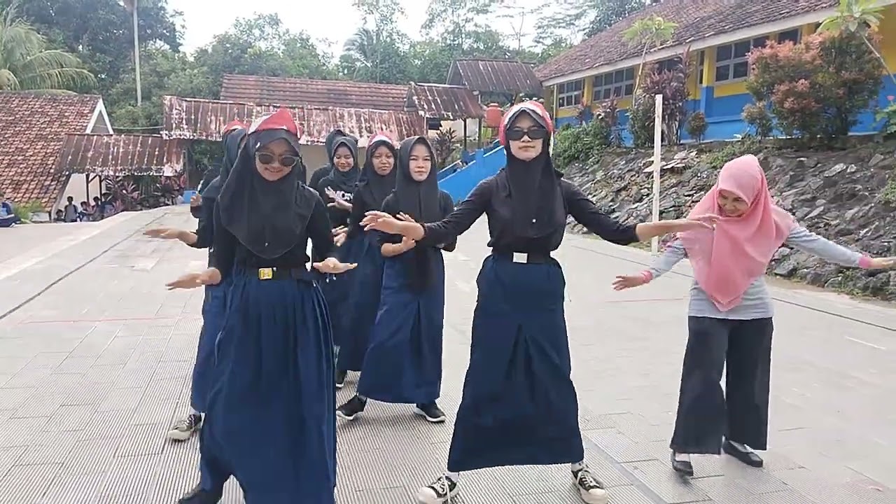 Devile kelas 8B