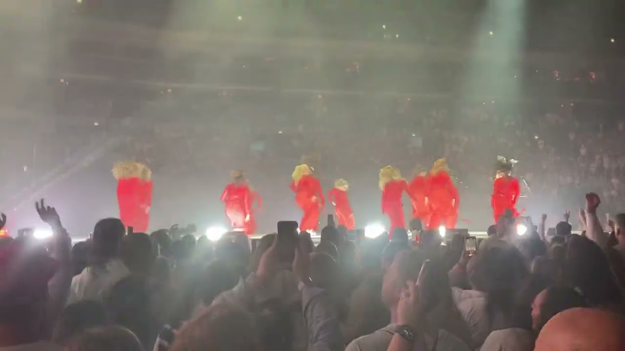 Ewa Farna - ostří nožů - O2 arena - 14.9.2023