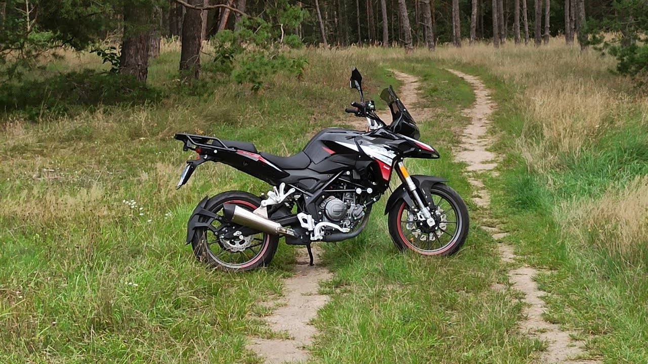 Benelli TRK 251 | Test | Ako jazdí malé TRK?