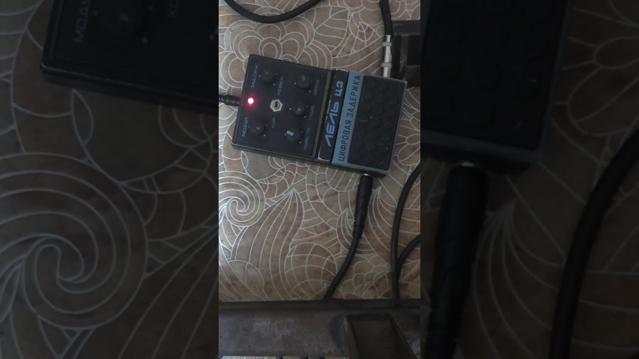 Педаль Лель ЦЗ цифровая задержка. Soviet digital guitar pedal Lel CZ