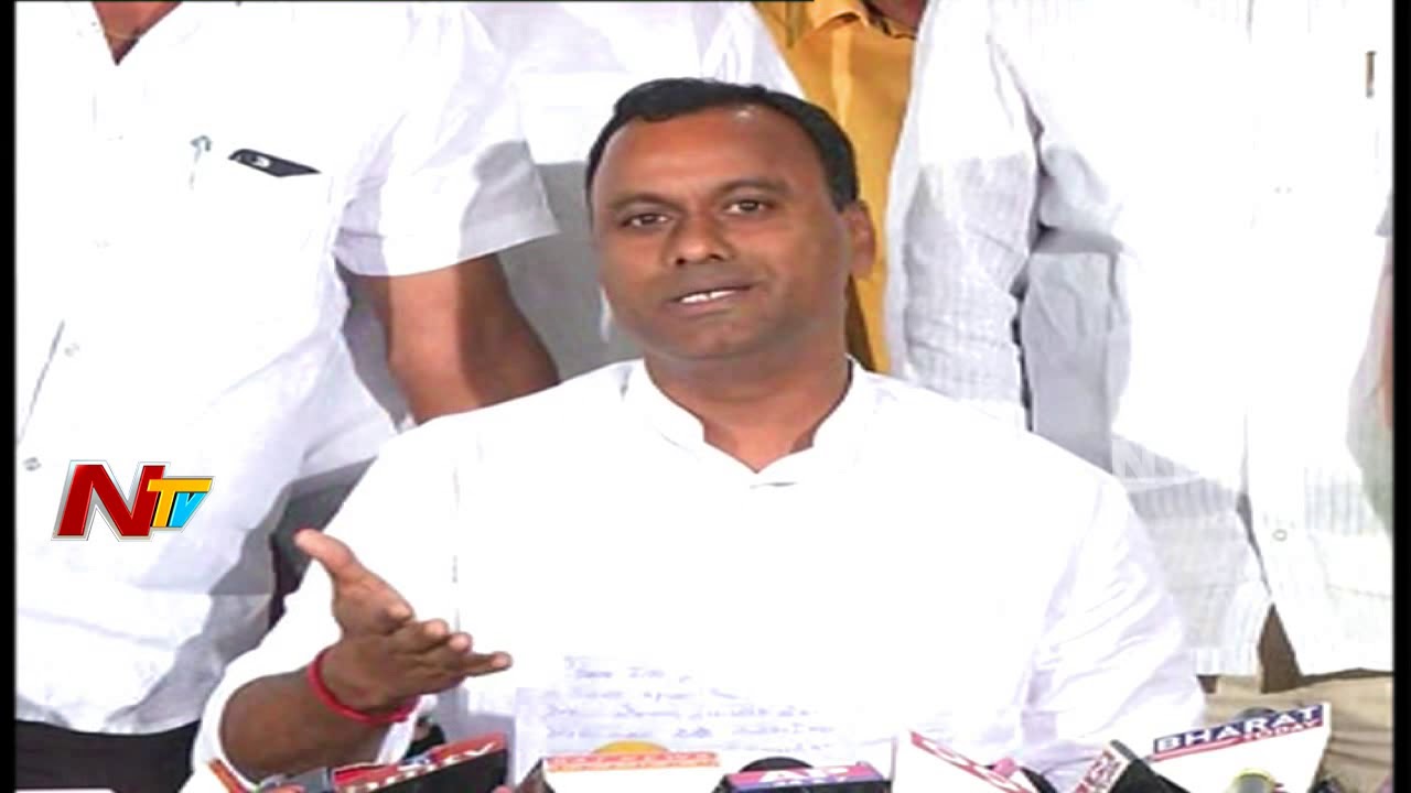 Komati Reddy Raj Gopal Reddy Press Meet On Show Cause Notice | Comments on Cadre | NTV