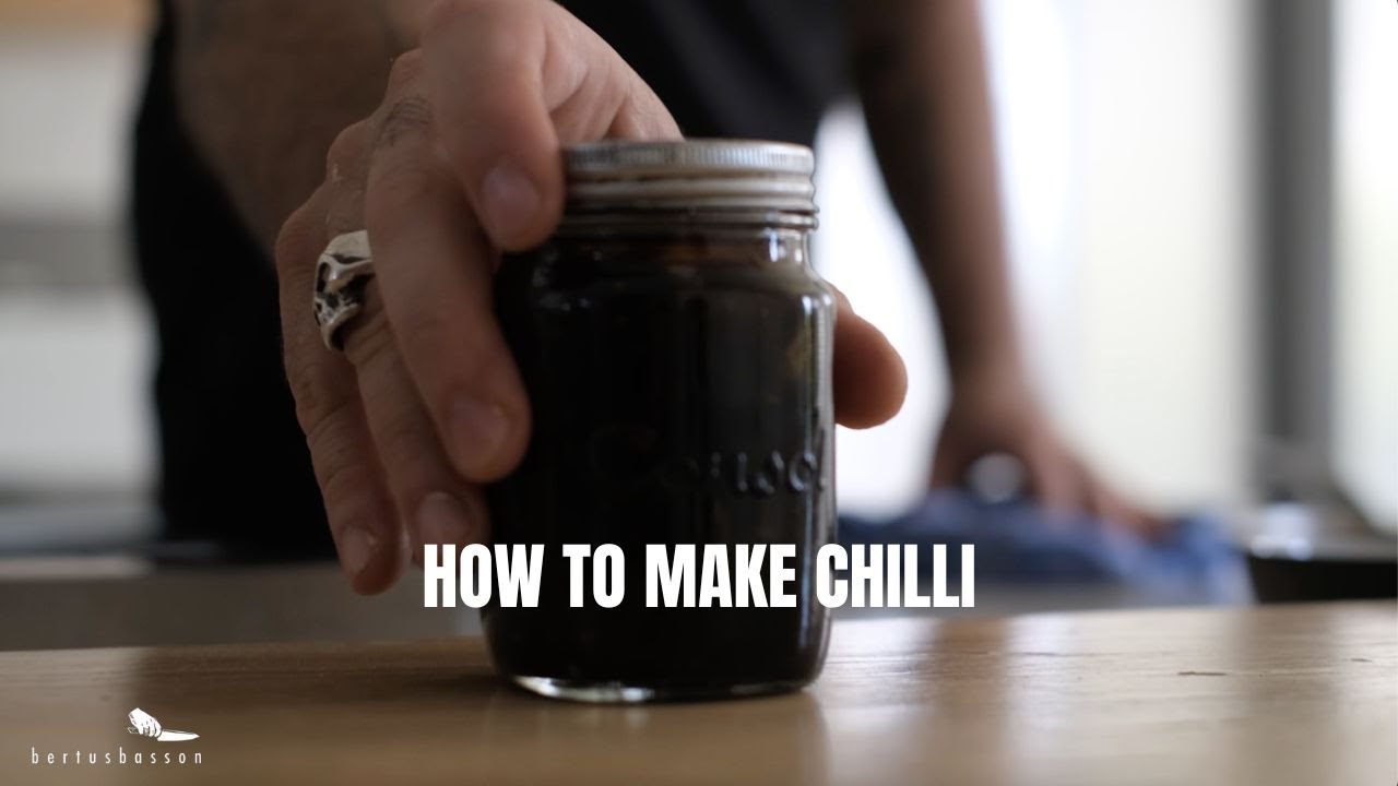 Bertus Cooks - The Chili Oil with bits