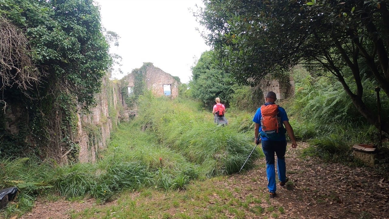 Los cuarteles del monte Naranco (Oviedo) #rutasdeasturias