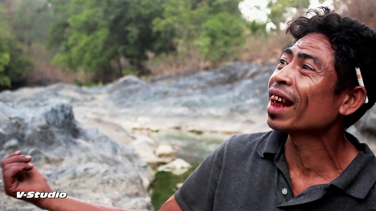 Berburu Emas Di Kali Noeltoko TTU - NTT